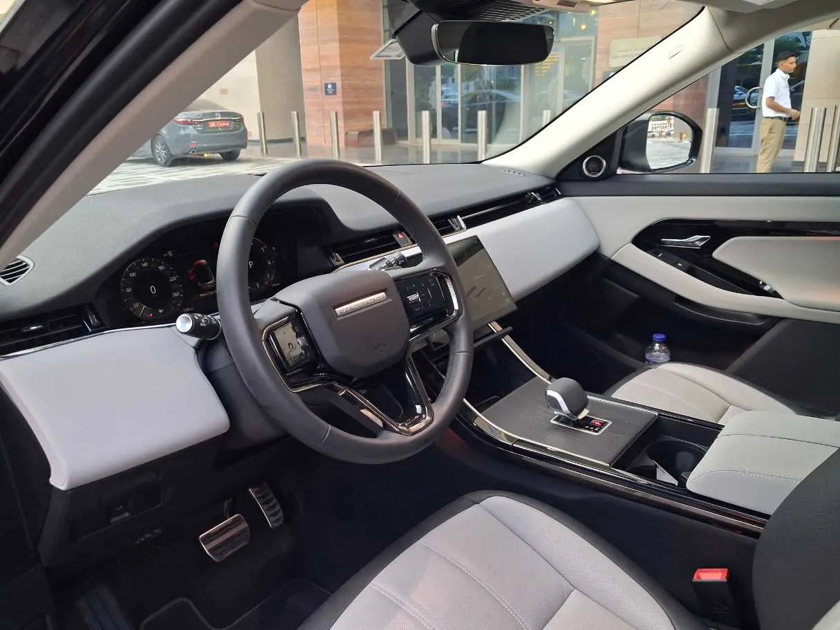 Car image 11