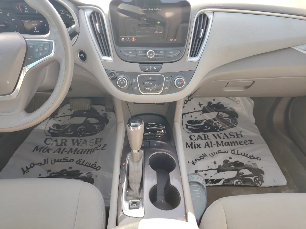 Car image 20