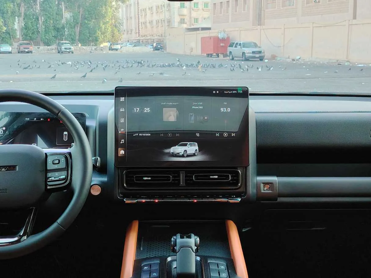 Car image 25