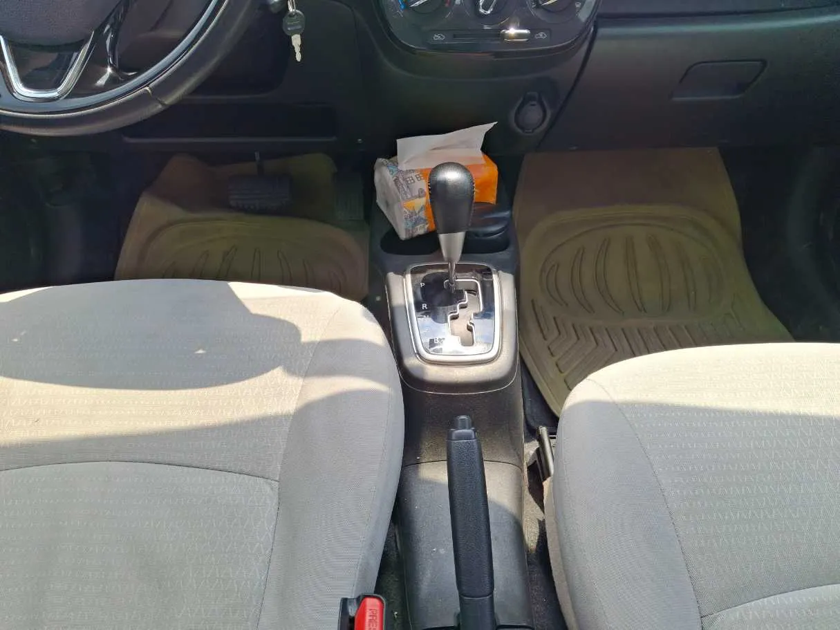 Car image 15