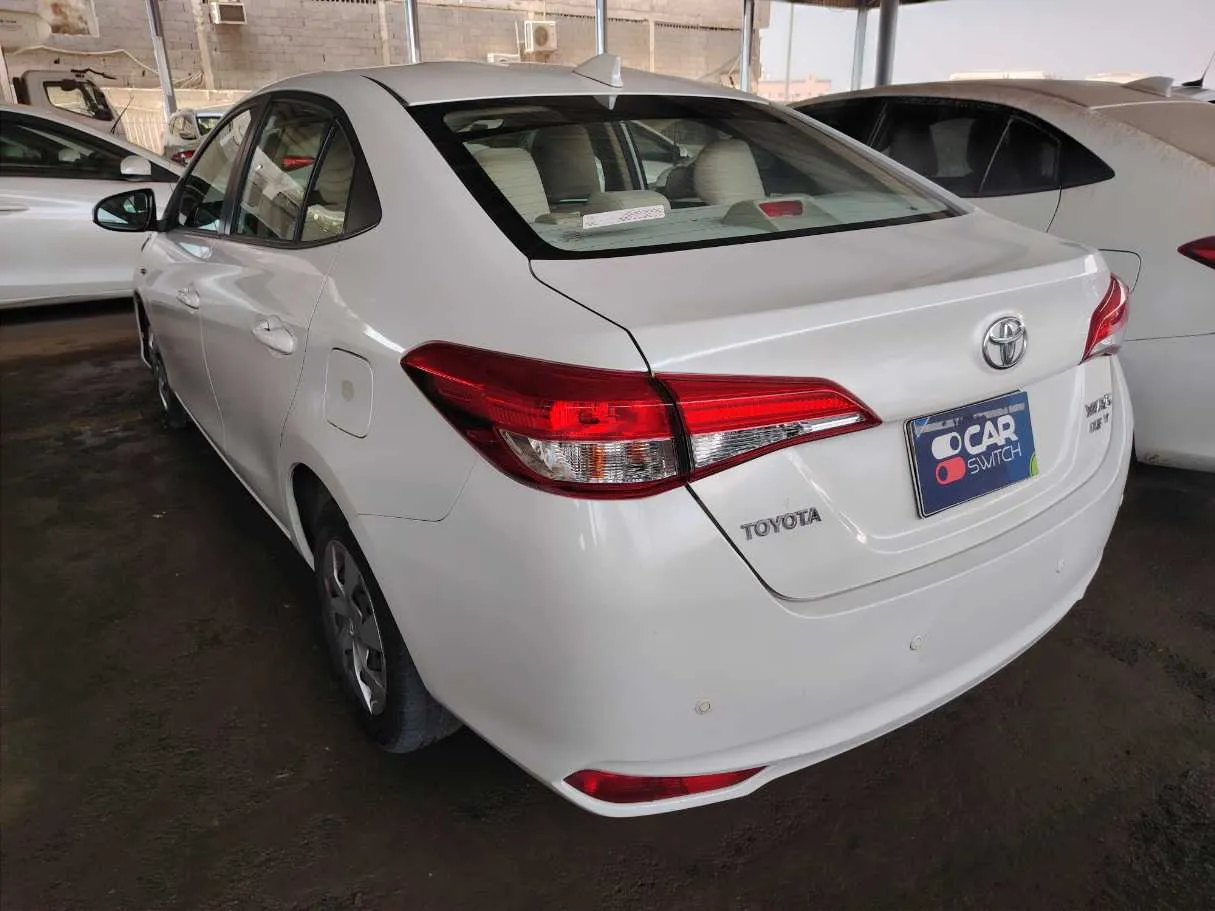 Car image 7