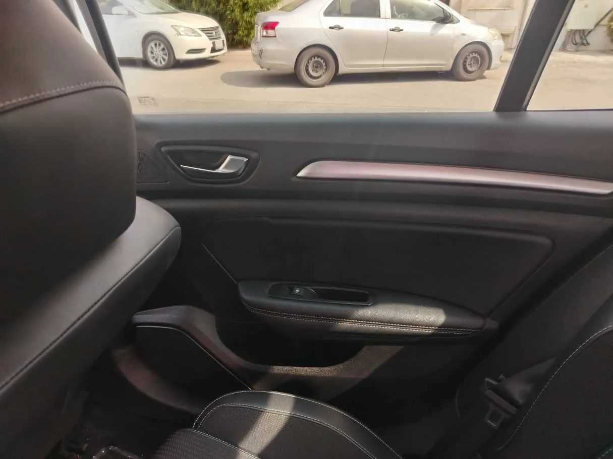 Car image 42