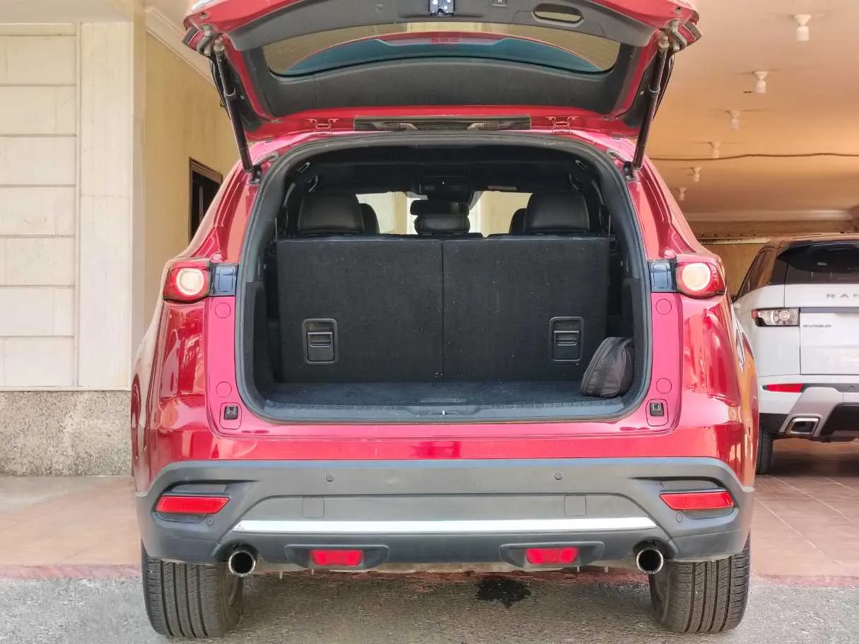 Car image 27