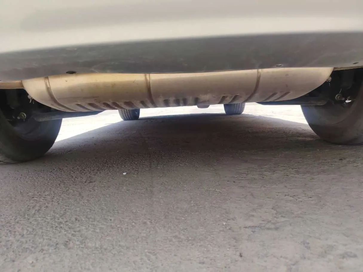 Car image 36