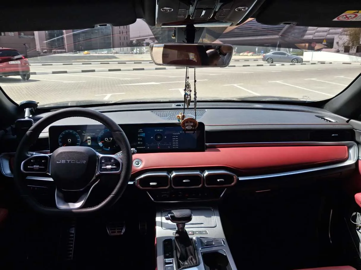 Car image 17
