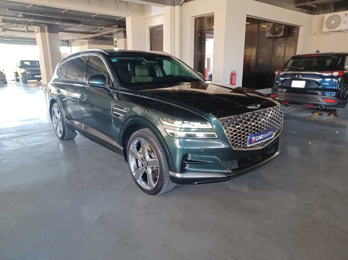 Car image 3