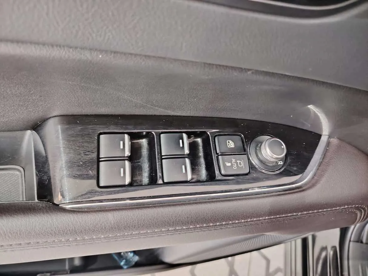 Car image 39