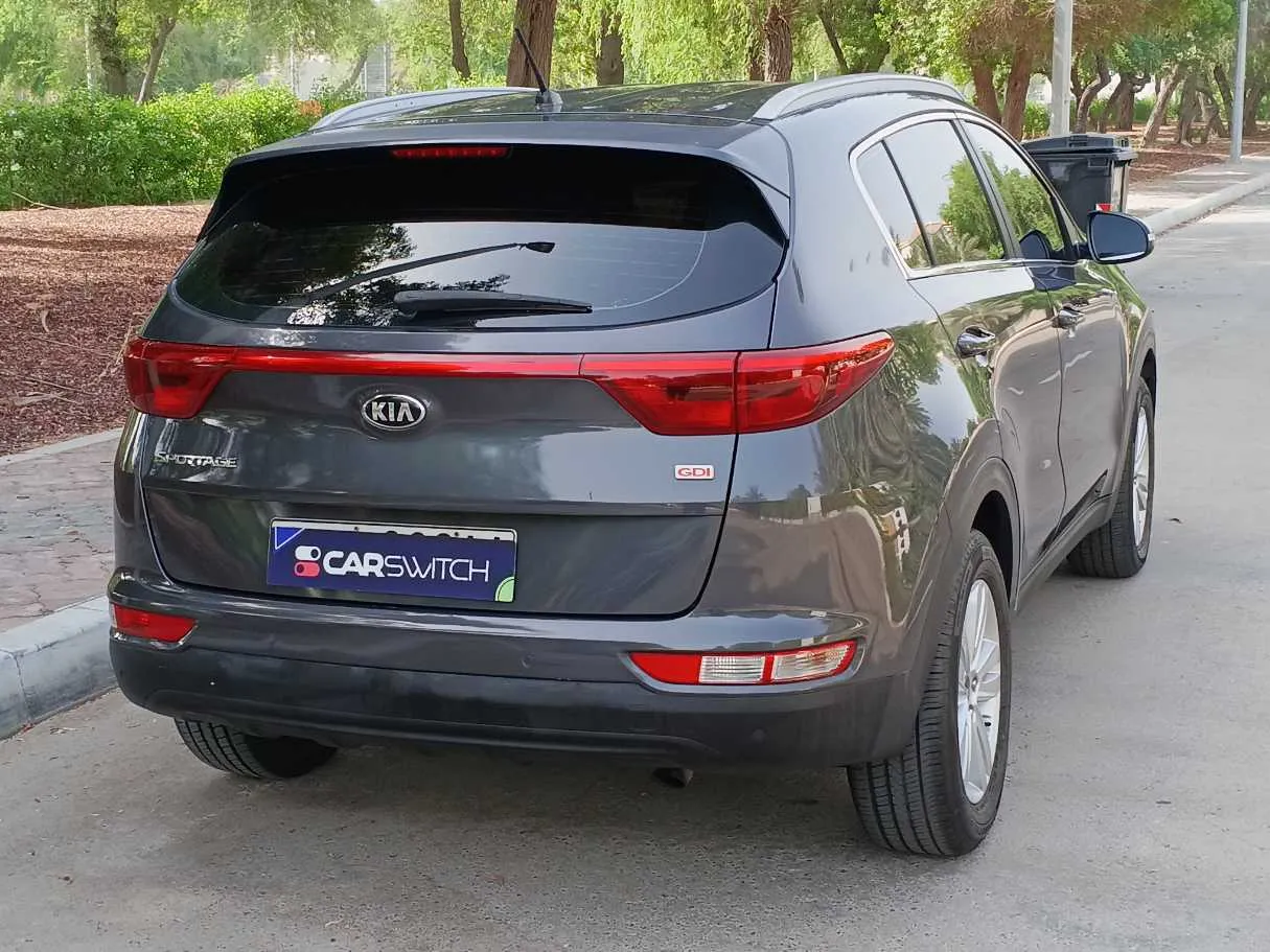 Car image 7