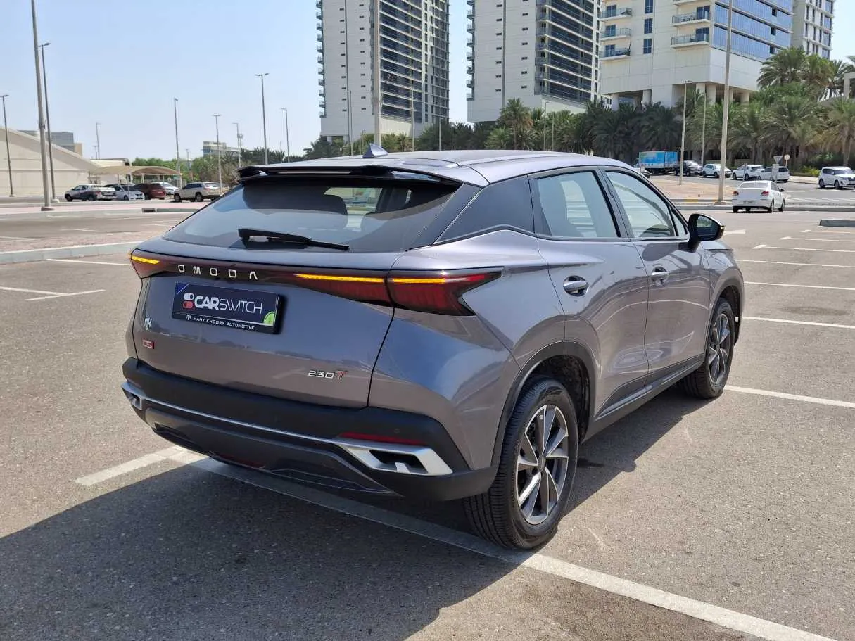 Car image 5