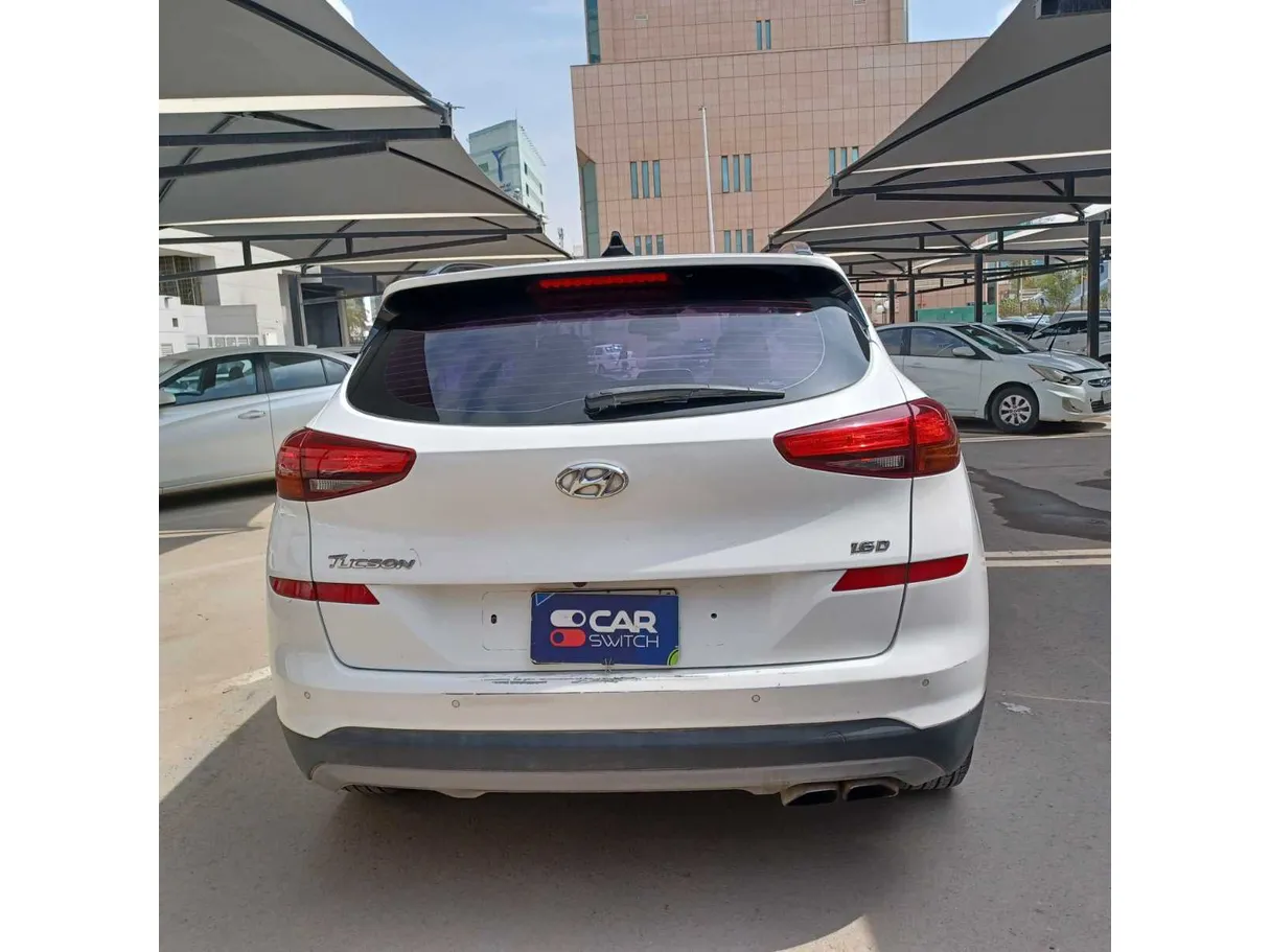 Car image 7