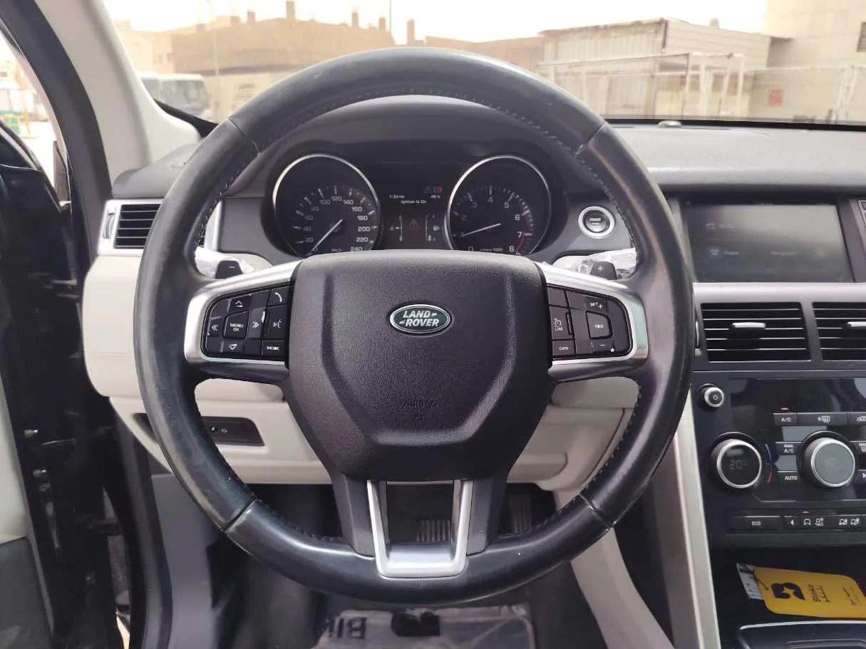 Car image 23