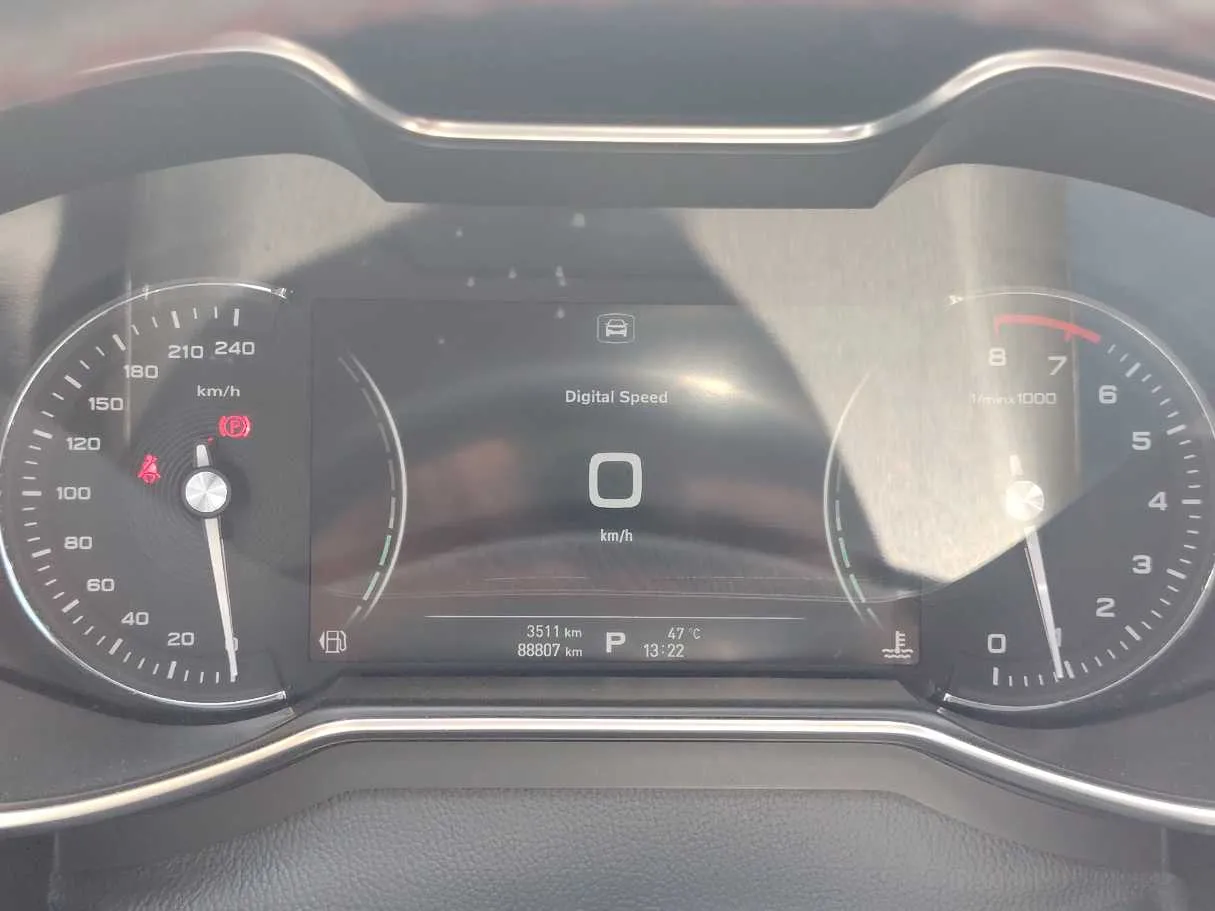 Car image 23