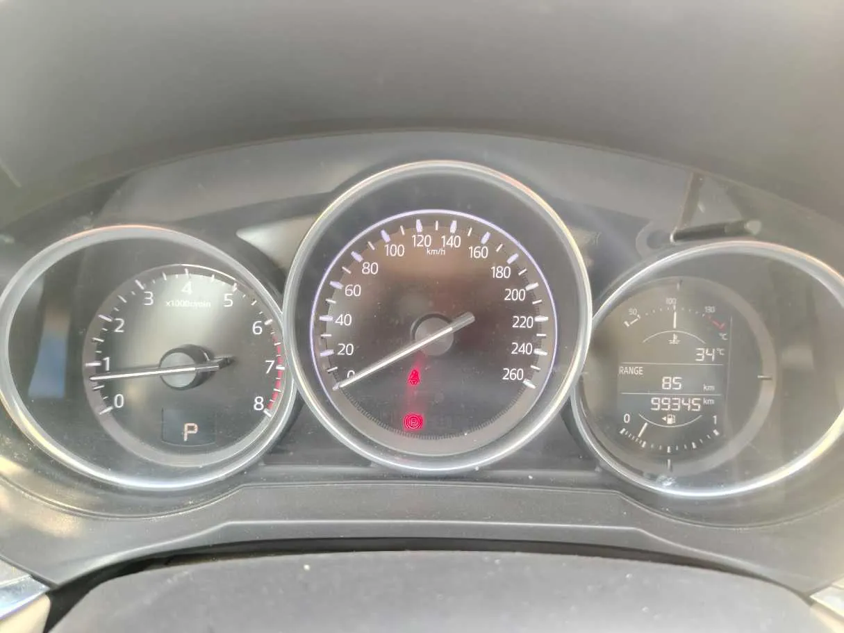 Car image 29