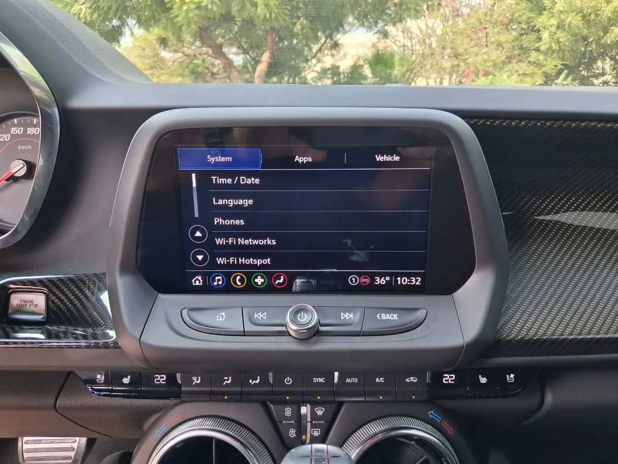 Car image 15