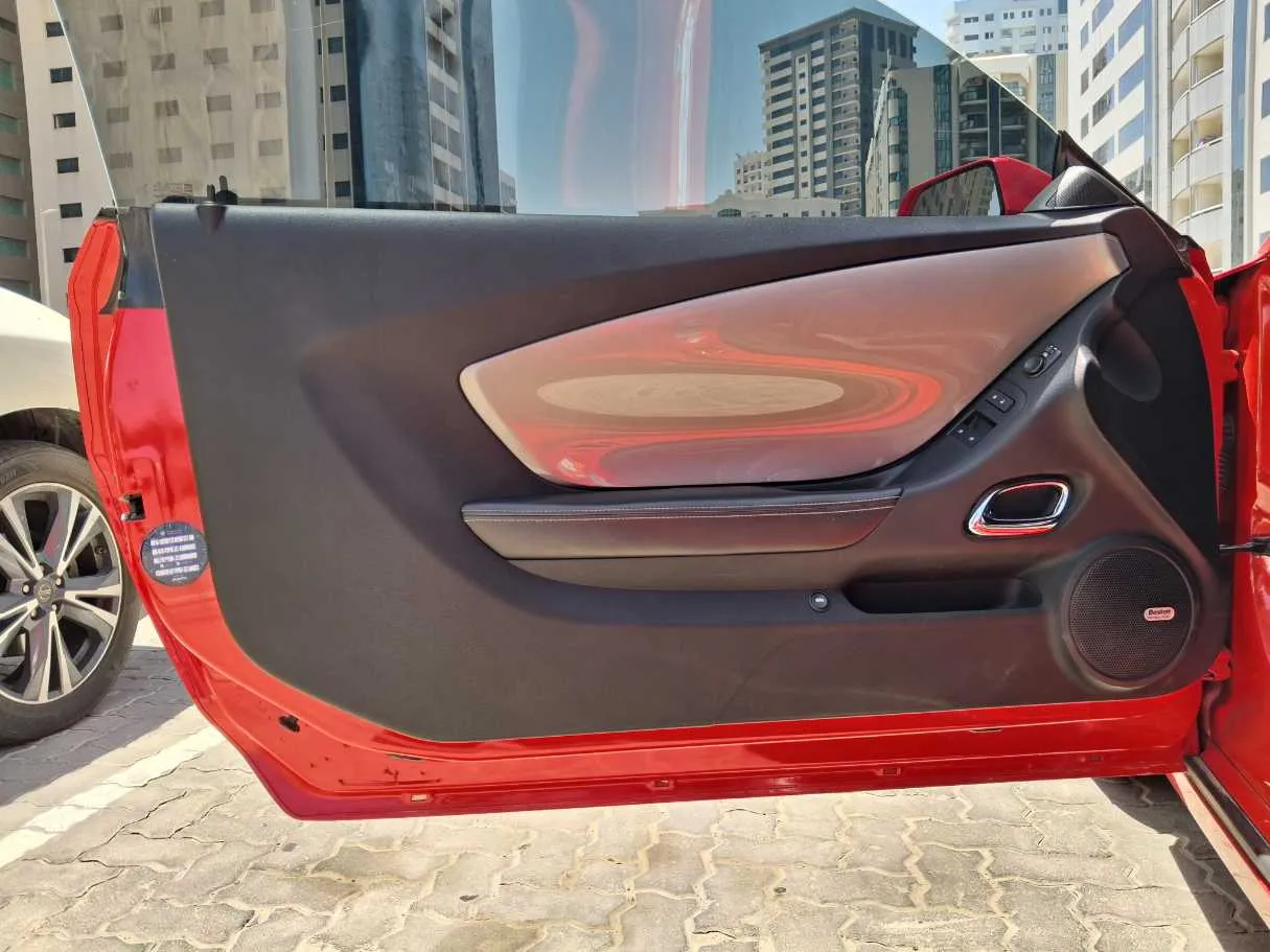 Car image 10