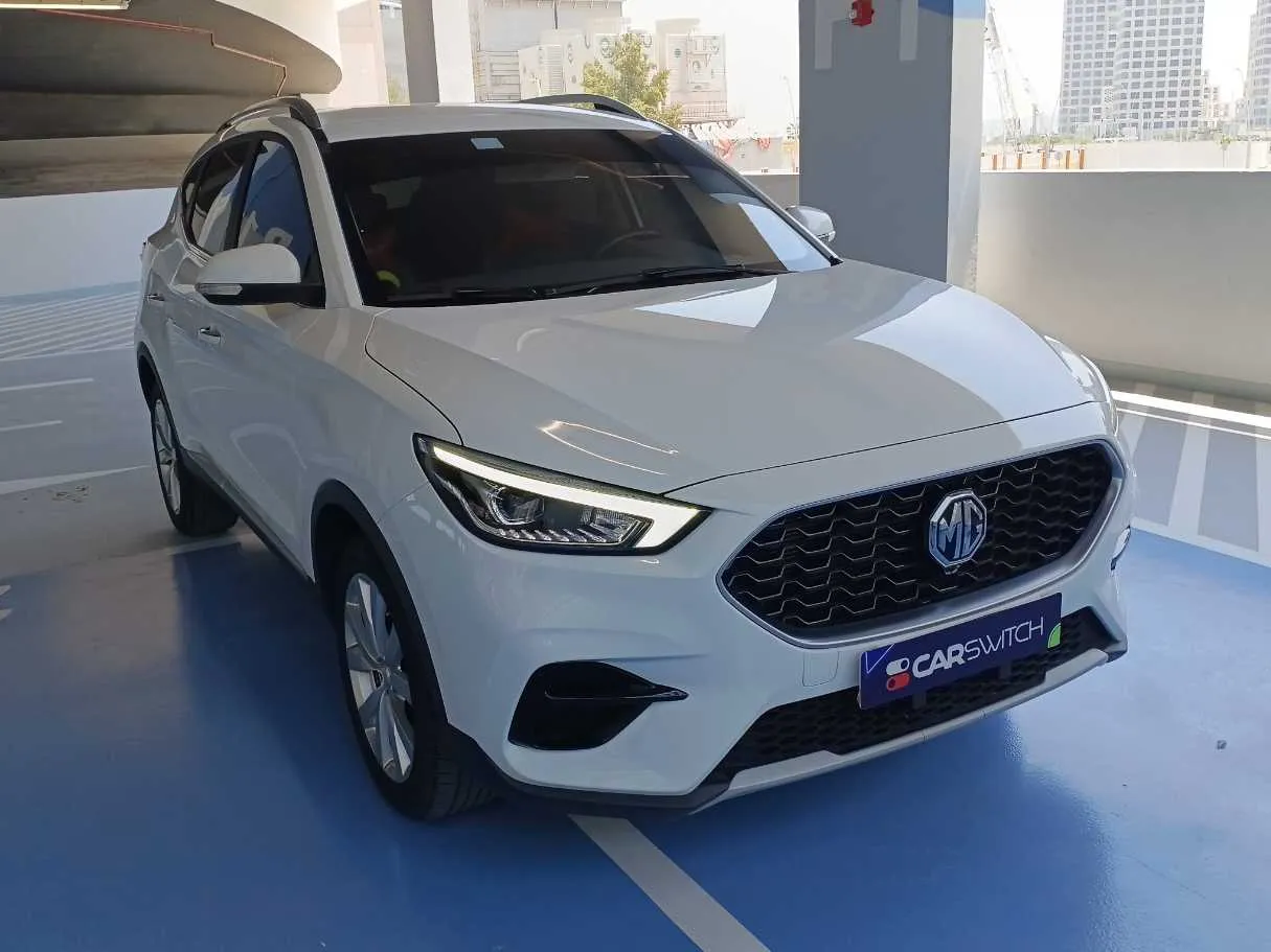 Car image 3