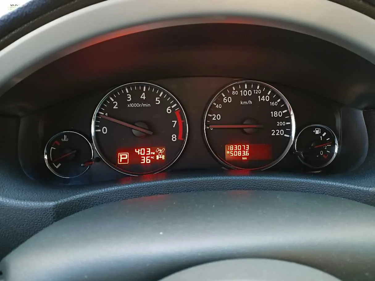 Car image 18