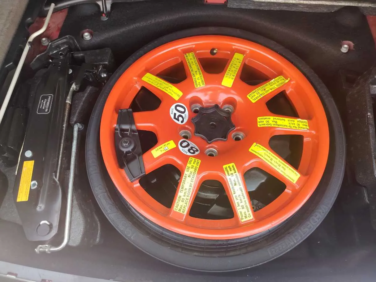 Car image 33