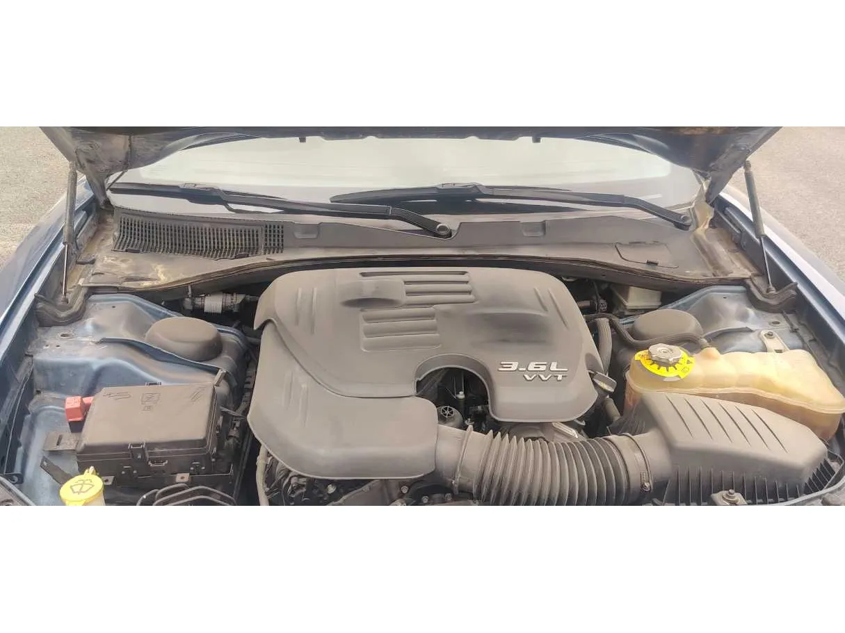Car image 37