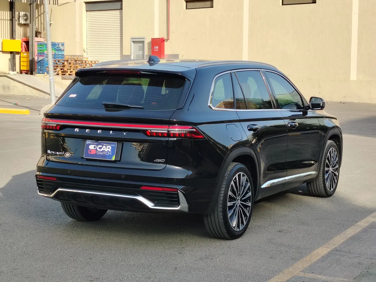 Car image 5