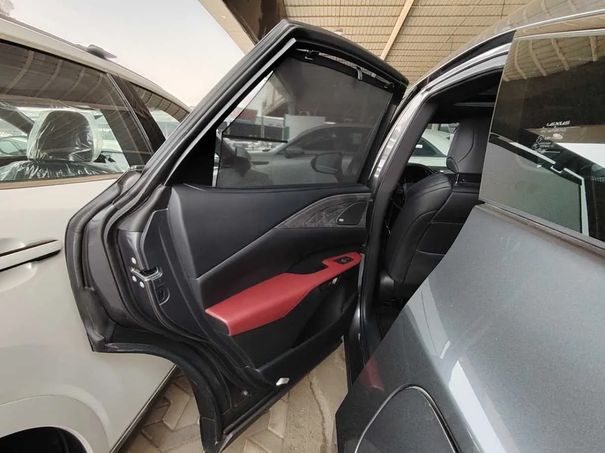 Car image 21