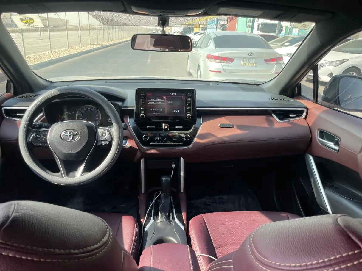 Car image 16