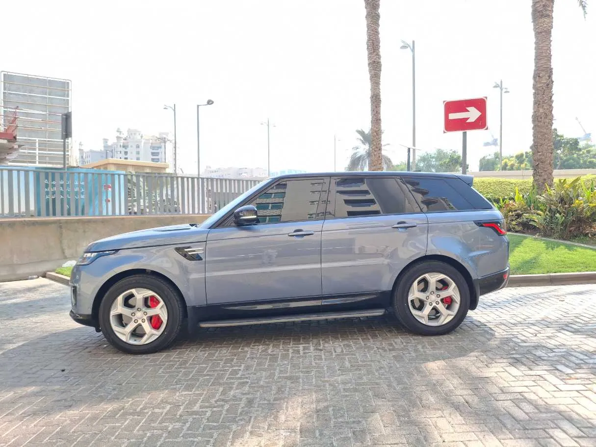 Car image 8