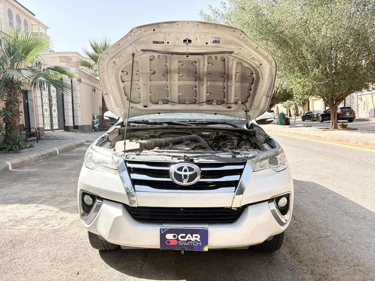 Car image 28