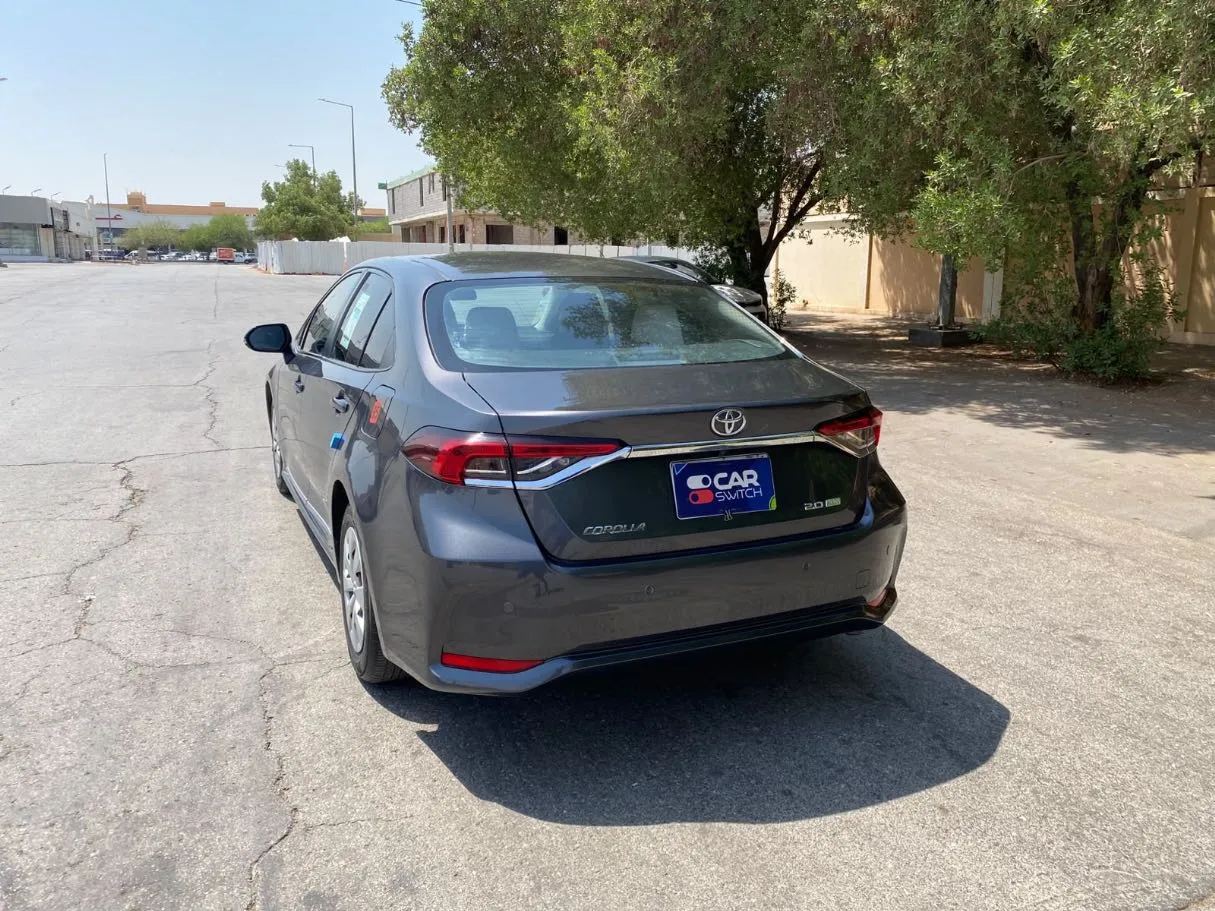 Car image 7