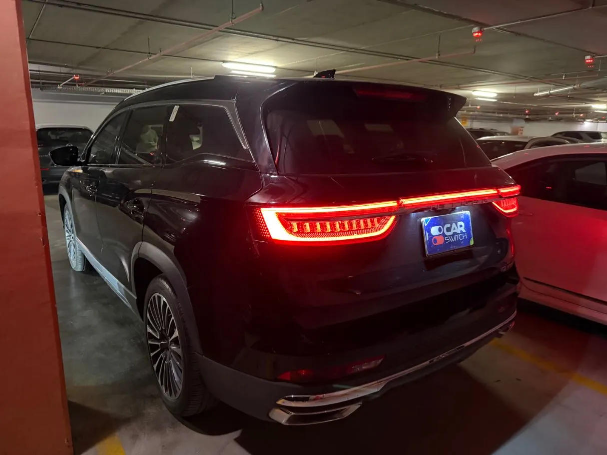 Car image 6