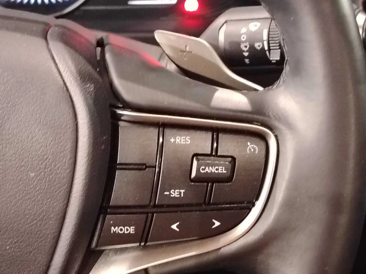 Car image 27