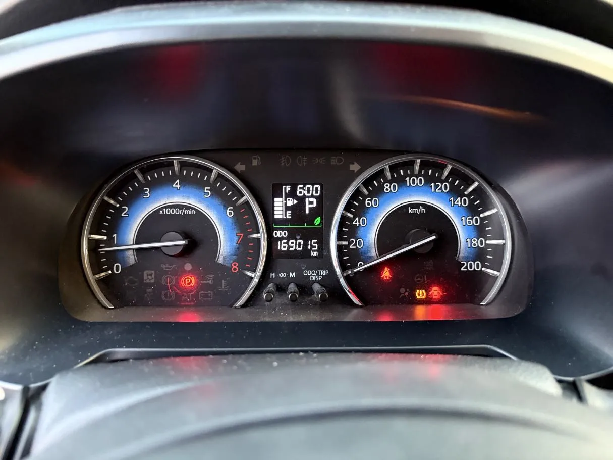 Car image 23