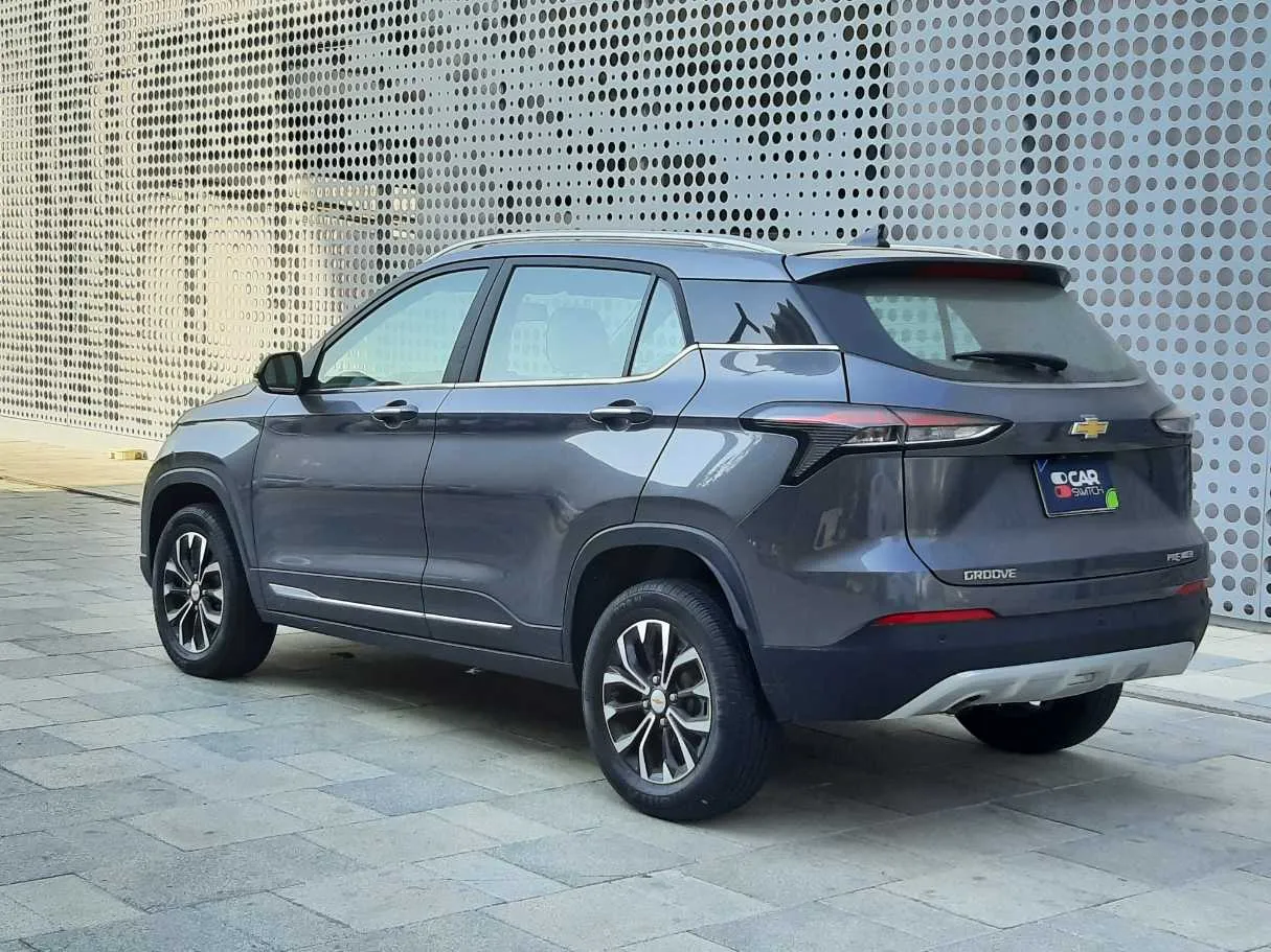 Car image 7
