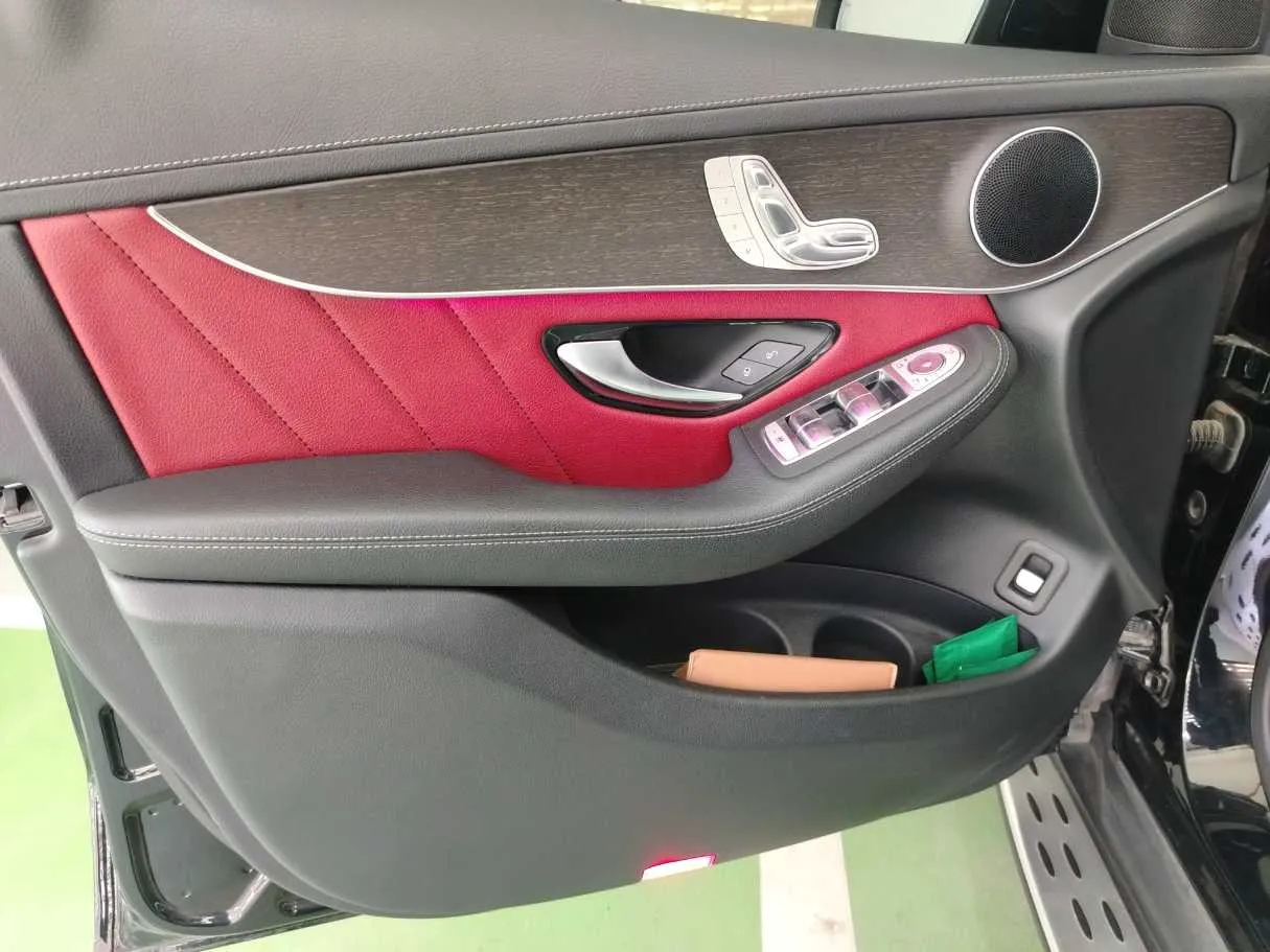 Car image 33