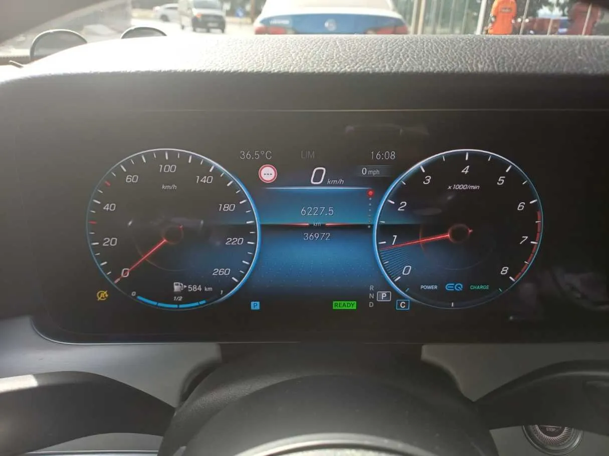 Car image 22