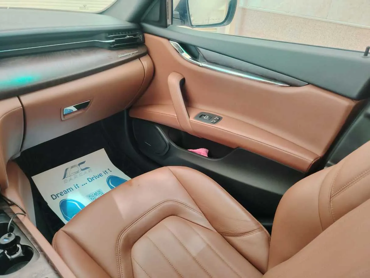 Car image 23