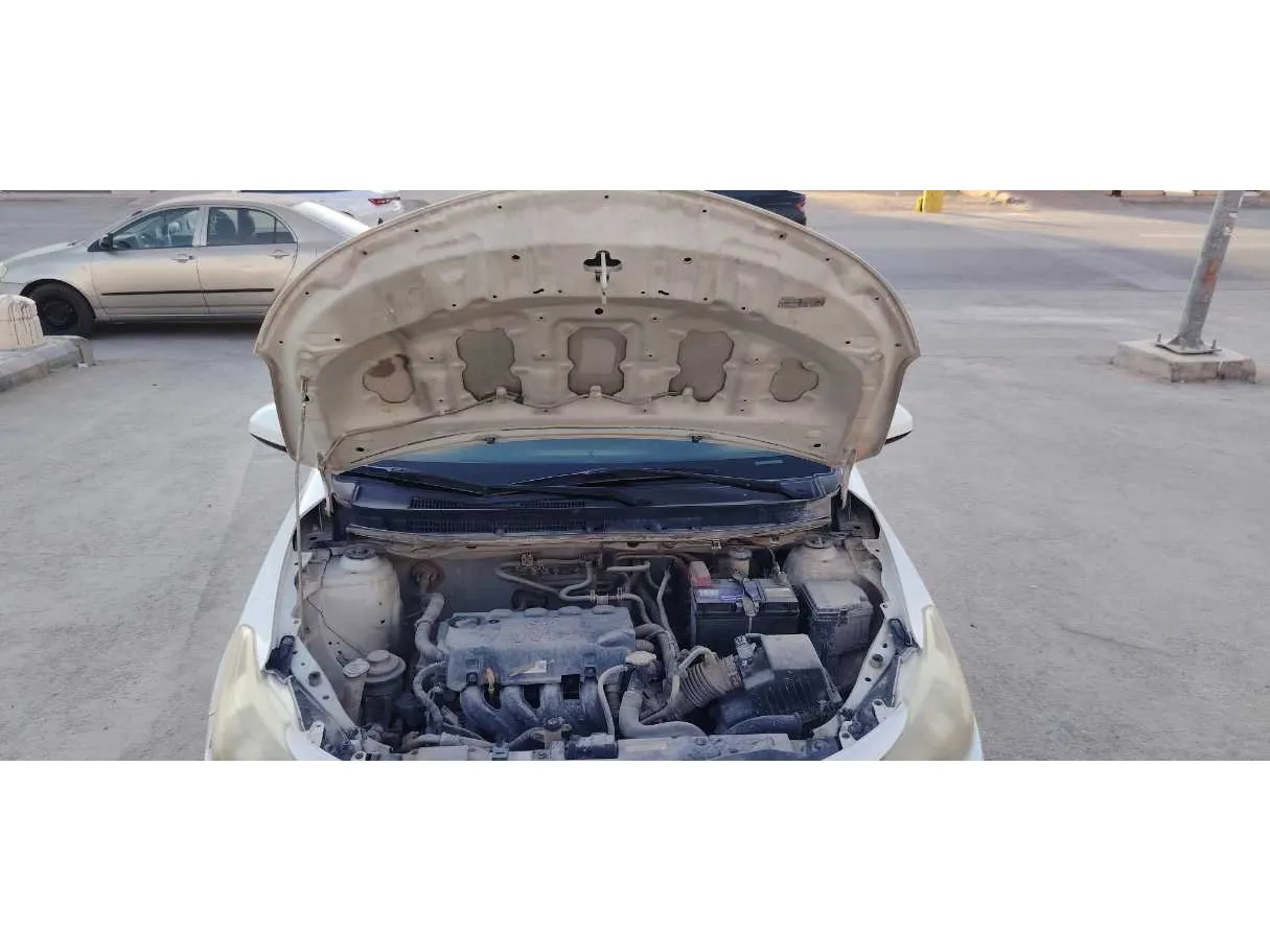 Car image 25