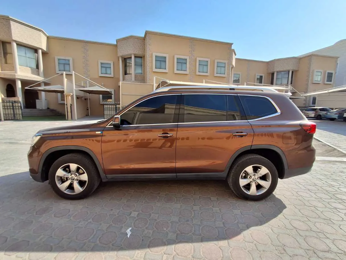 Car image 8