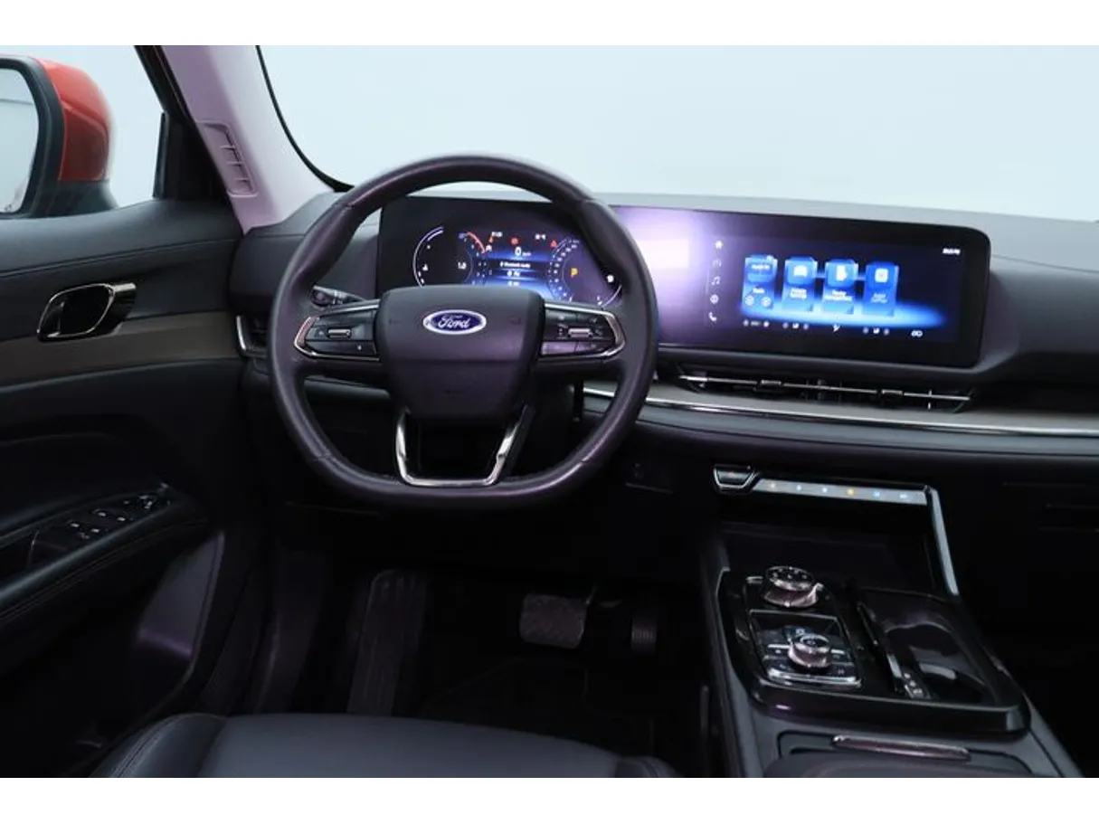 Car image 15