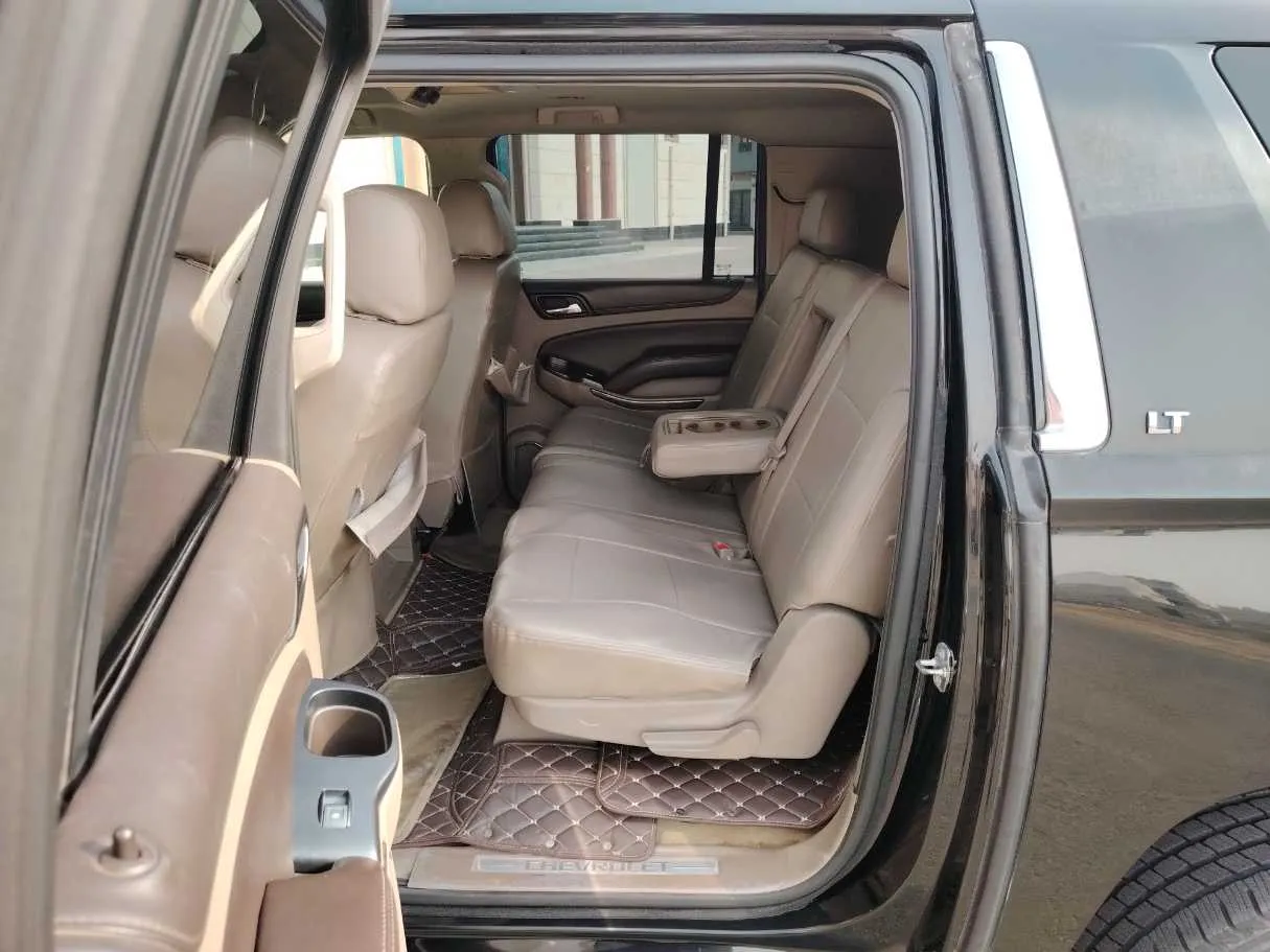 Car image 14