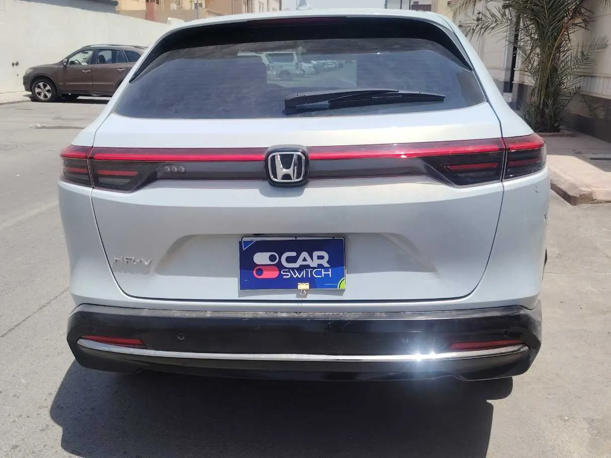 Car image 6