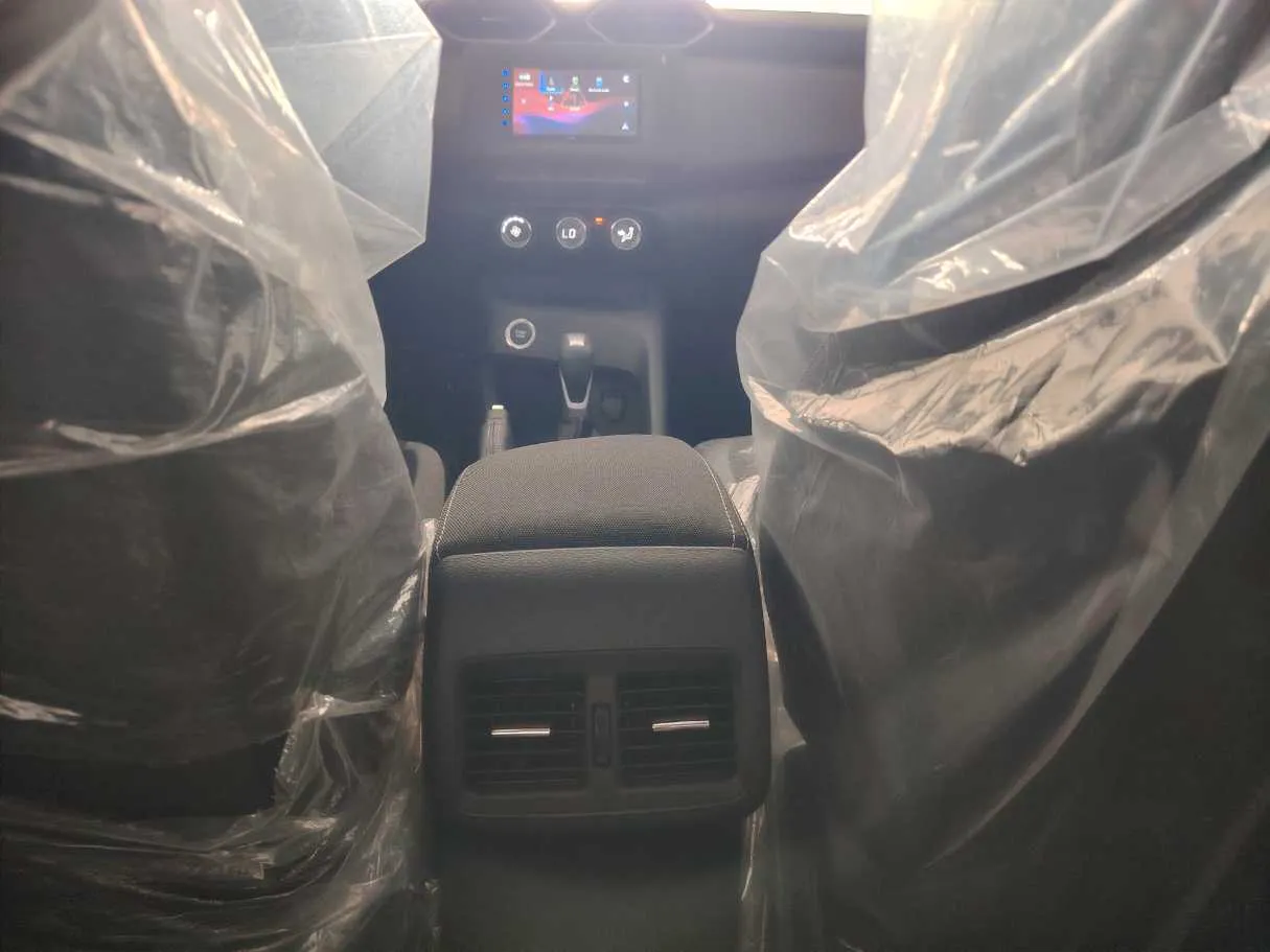 Car image 27
