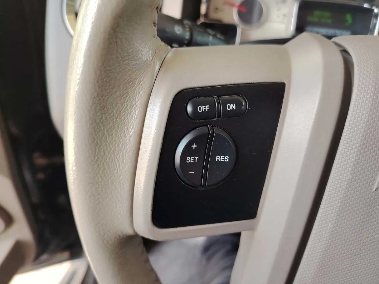 Car image 38