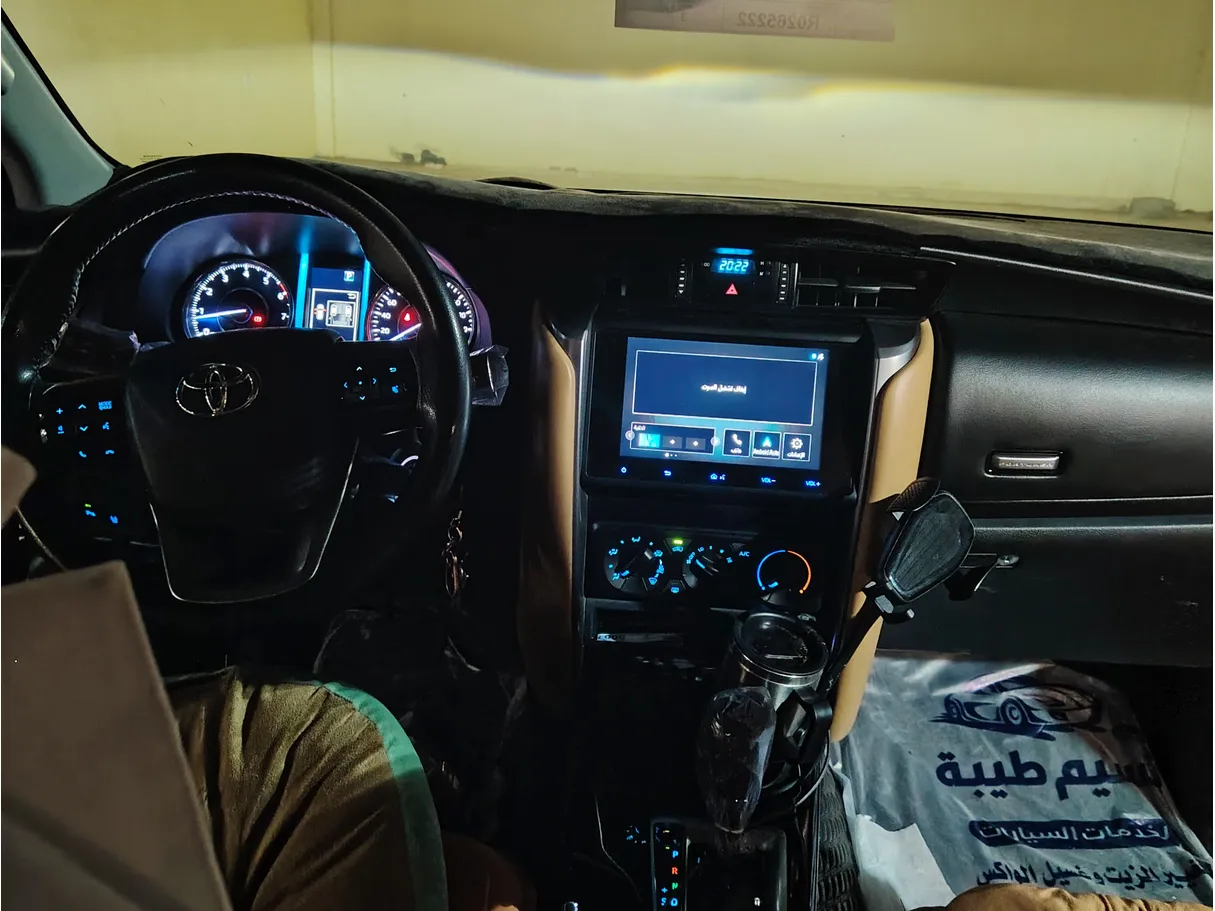 Car image 7