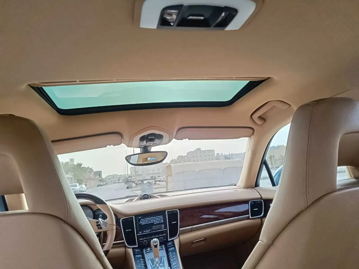 Car image 22