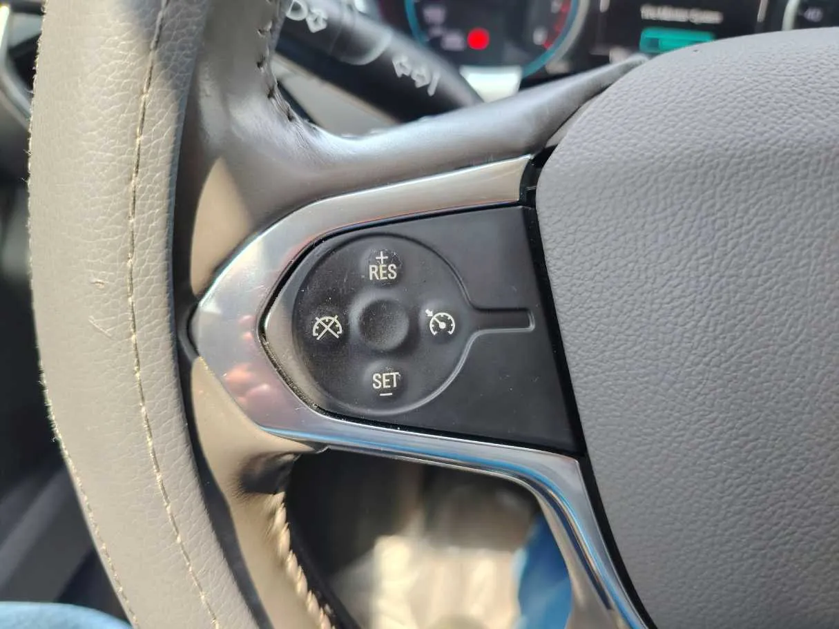 Car image 37