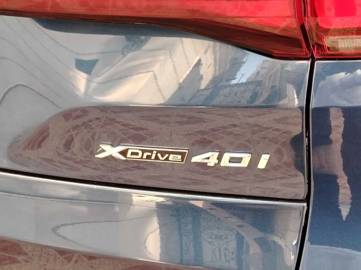 Car image 37