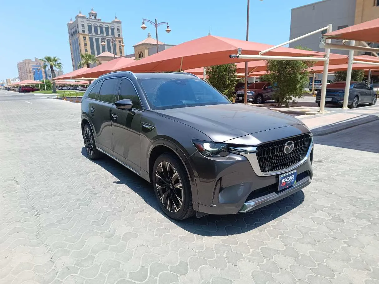 Car image 3