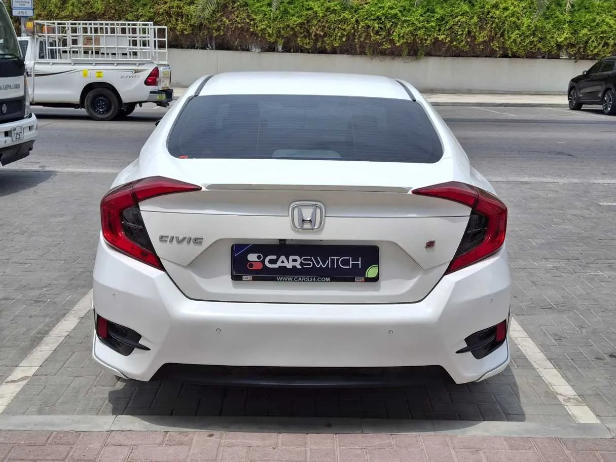 Car image 6