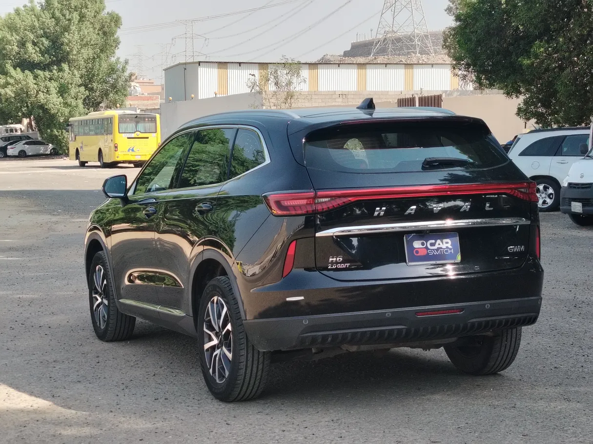 Car image 7